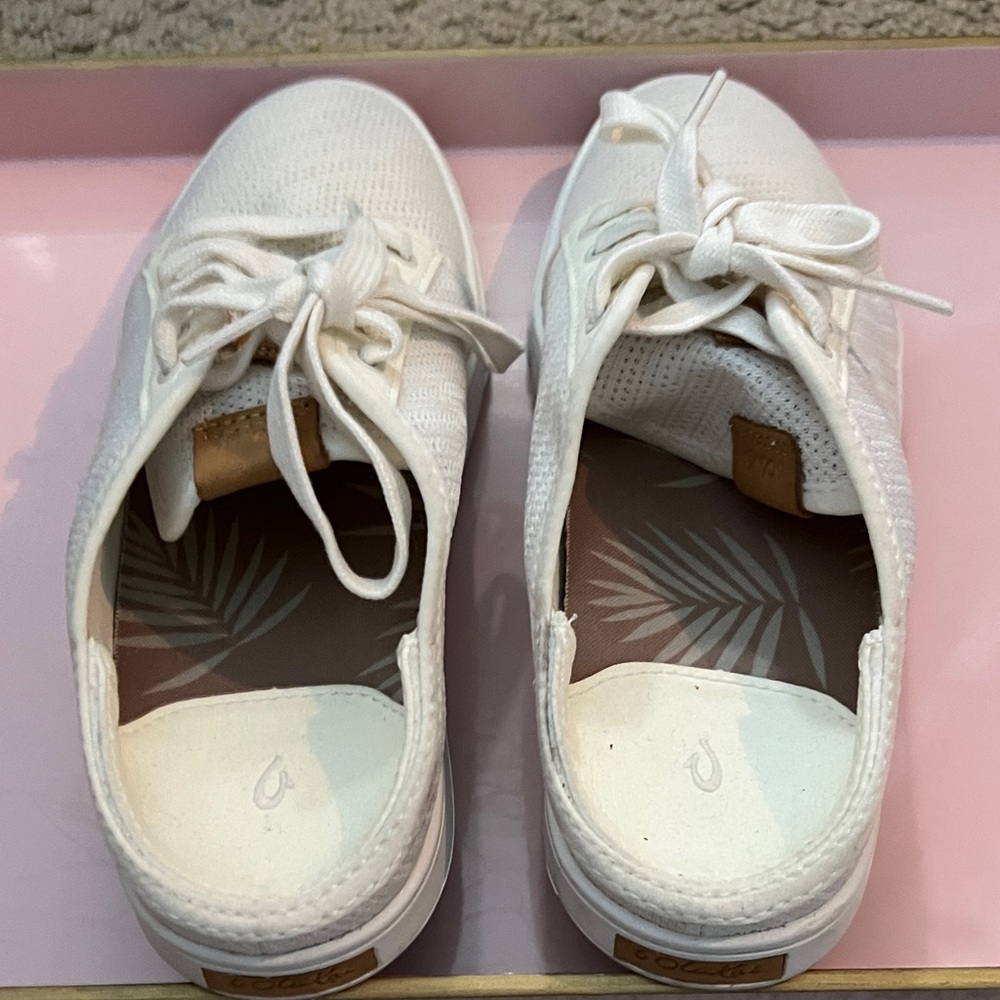 OluKai Sneakers 🏝️☀️ - Picture 2 of 8